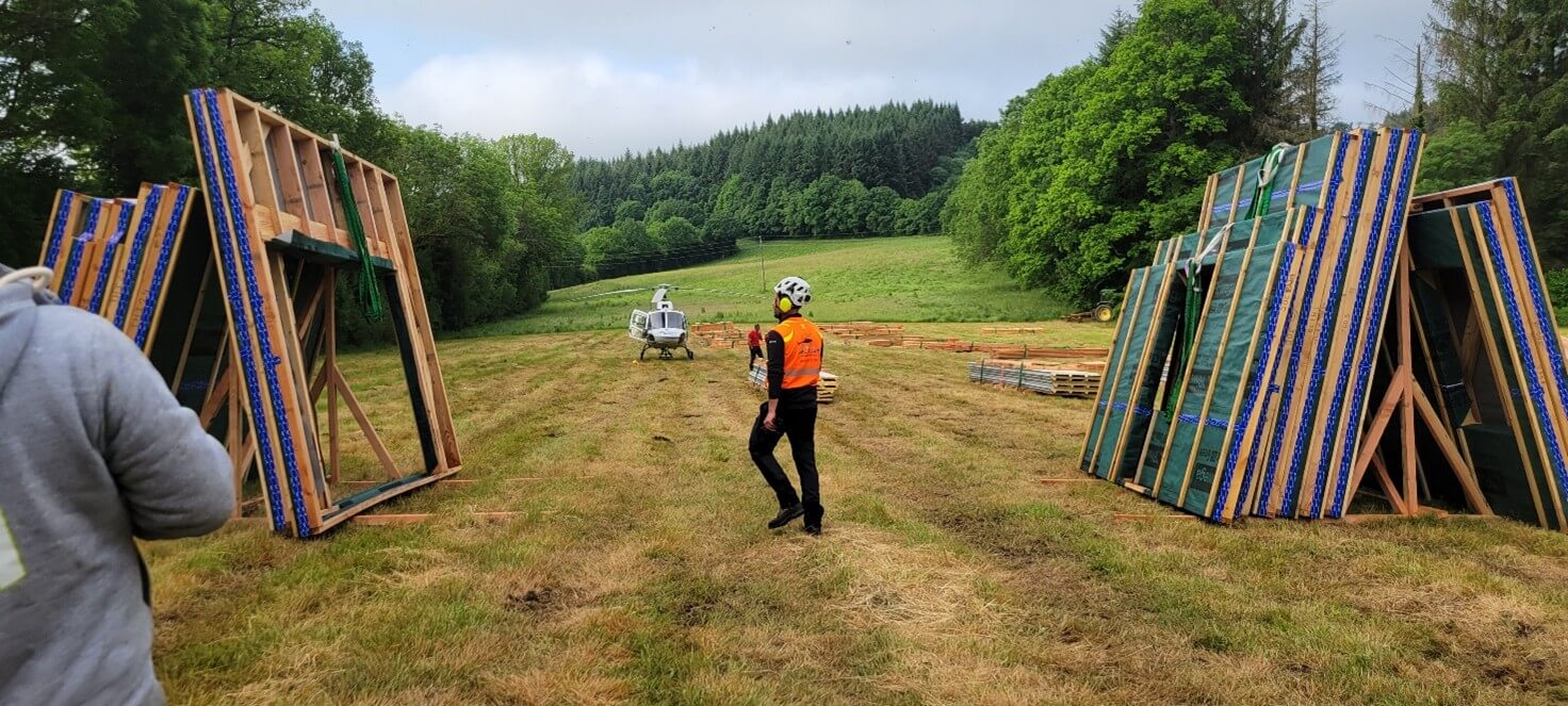 construction bois avec héliportage2
